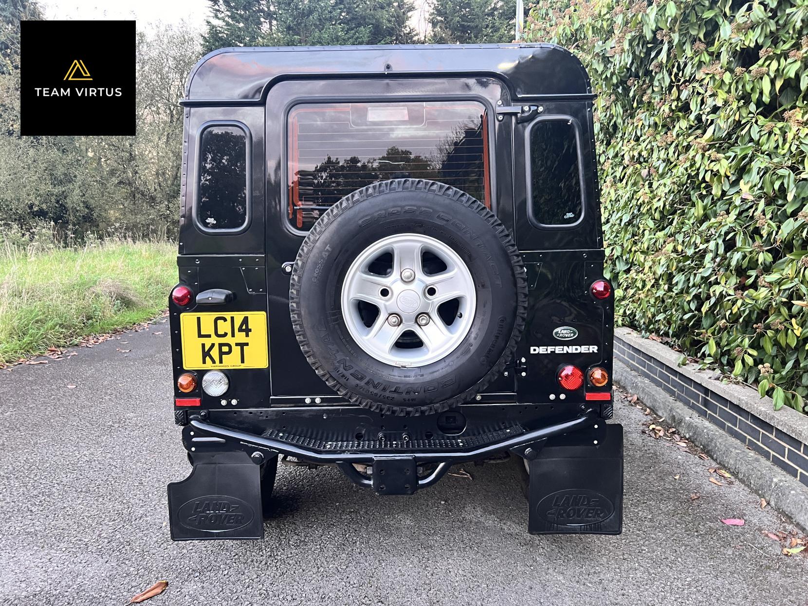 Land Rover Defender 90 2.2 TDCi XS Hard Top SUV 3dr Diesel Manual 4WD SWB Euro 5 (122 ps)