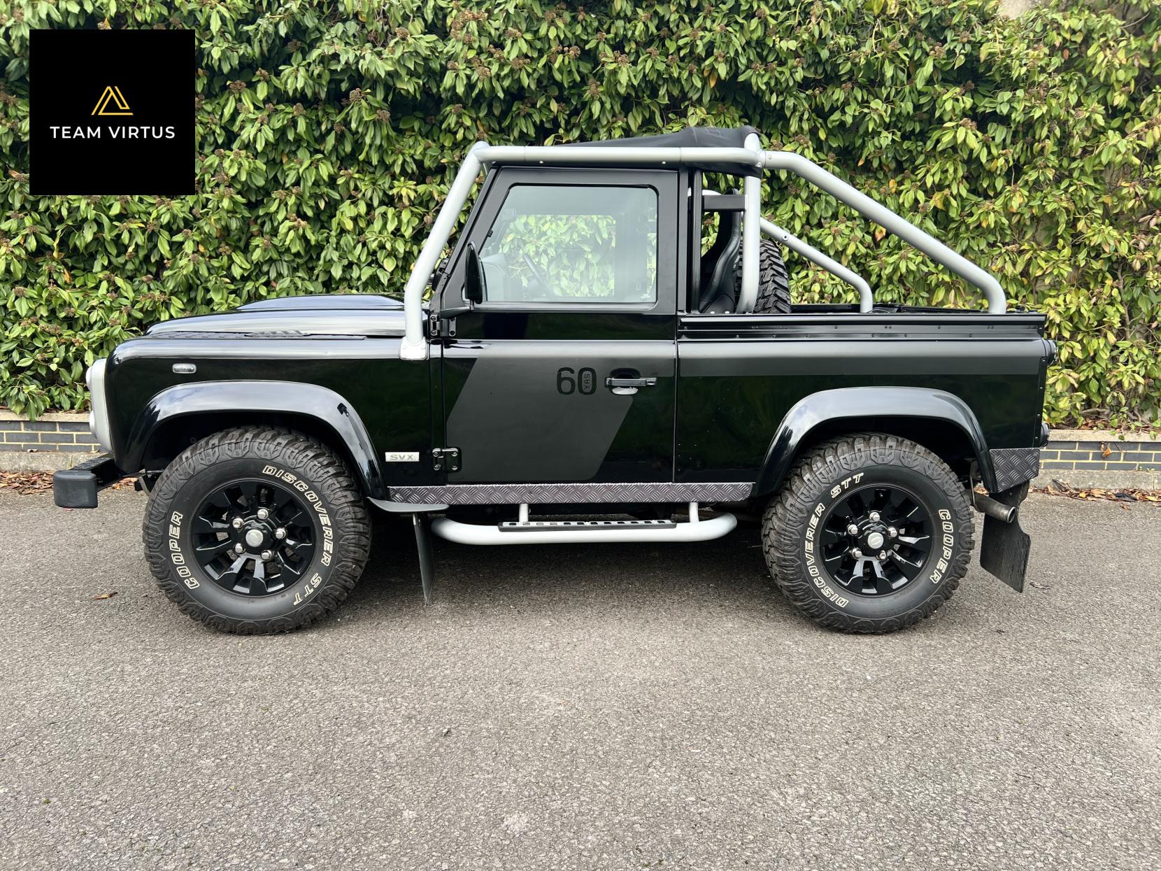 Land Rover Defender 90 2.4 TDCi Pickup 2dr Diesel Manual 4WD SWB Euro 4 (122 bhp)