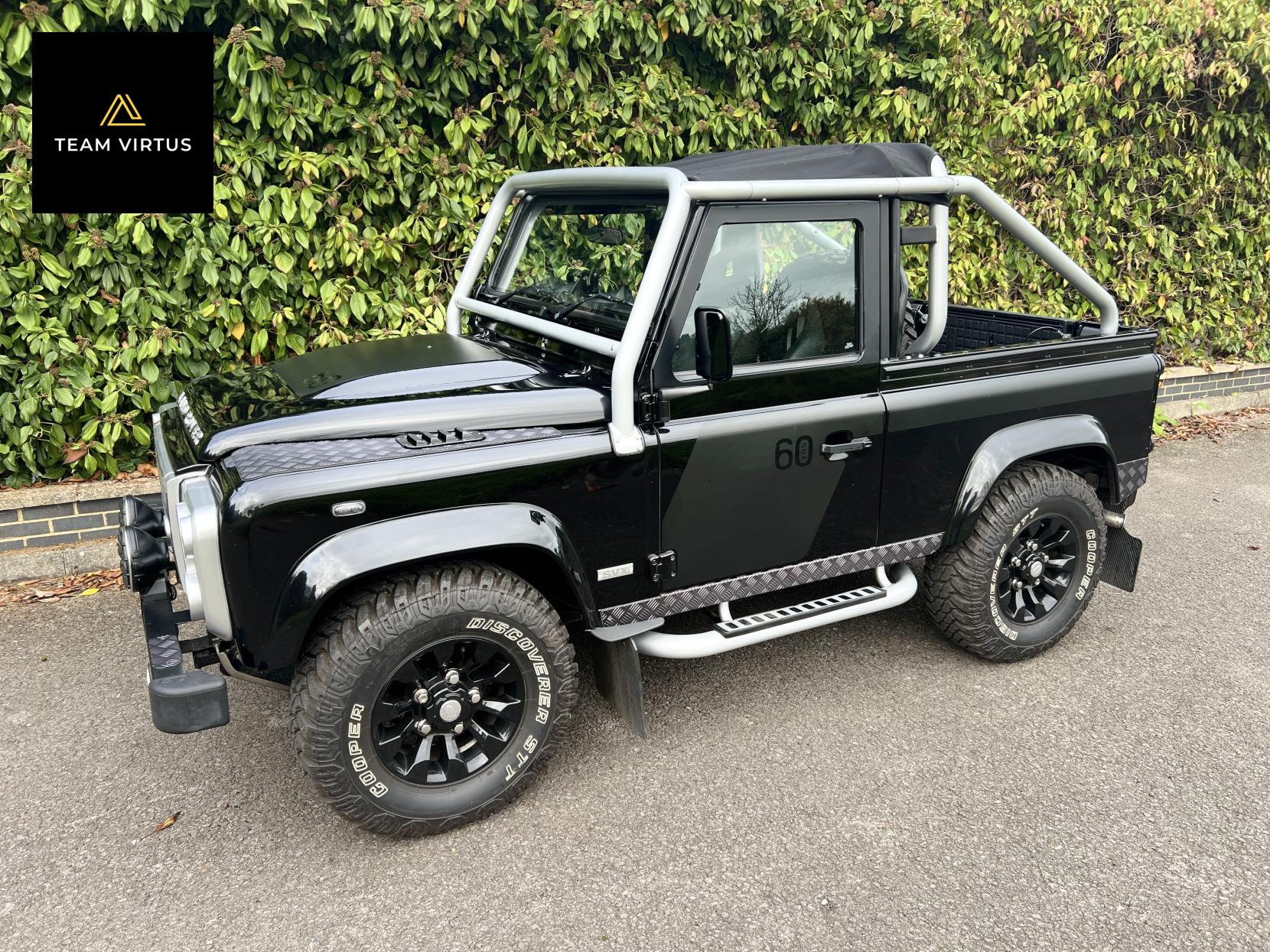 Land Rover Defender 90 2.4 TDCi Pickup 2dr Diesel Manual 4WD SWB Euro 4 (122 bhp)