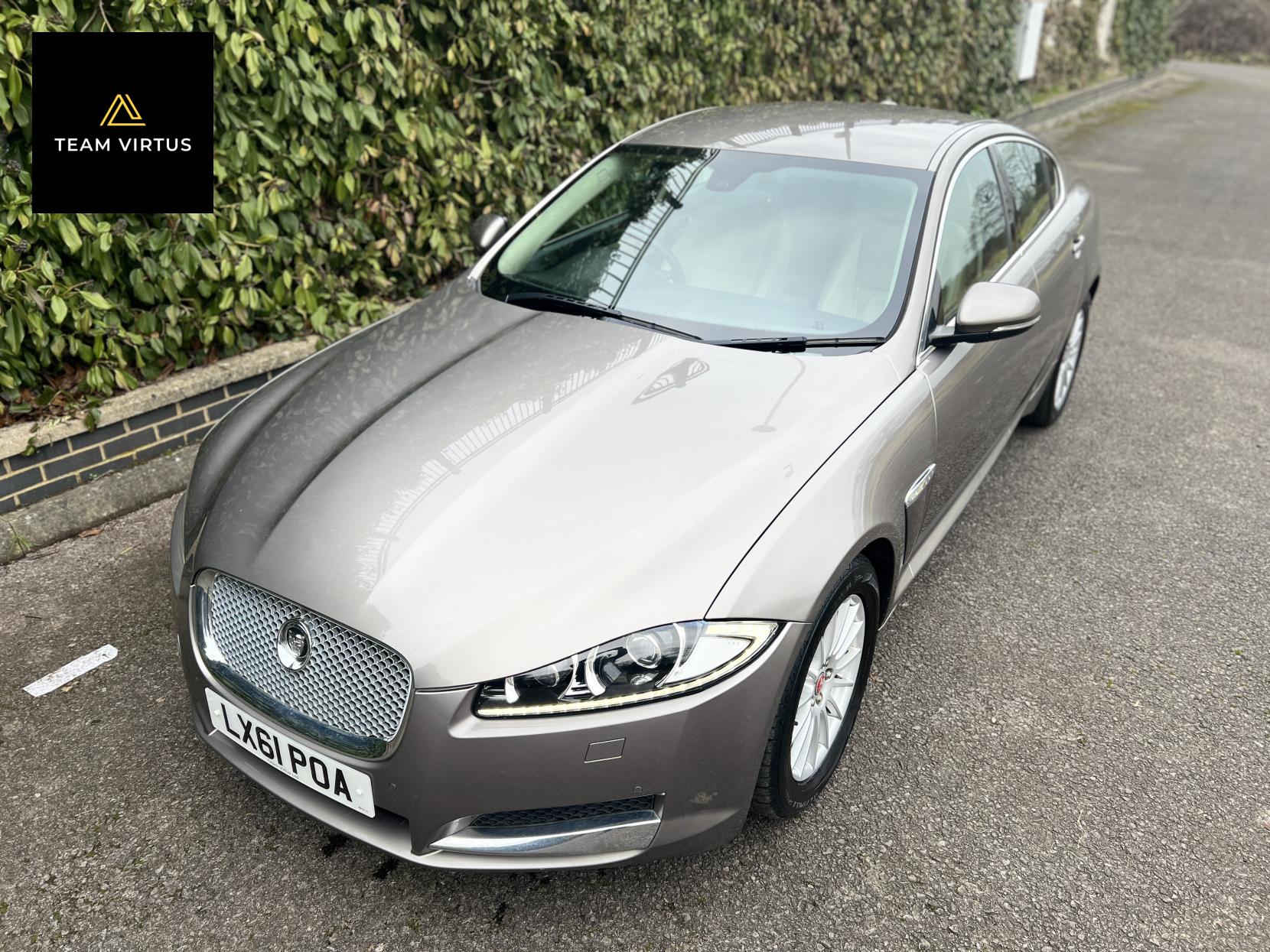 Jaguar XF 3.0d V6 Luxury Saloon 4dr Diesel Auto Euro 5 (240 ps)