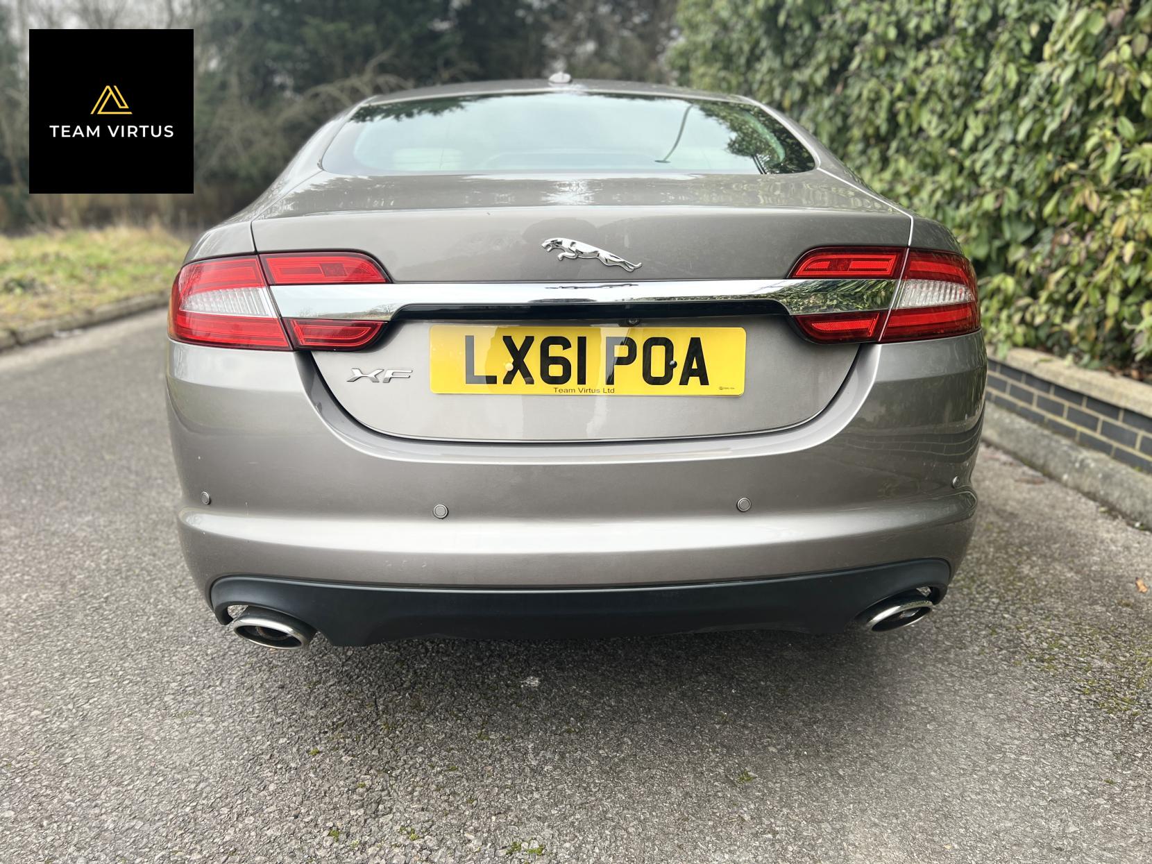 Jaguar XF 3.0d V6 Luxury Saloon 4dr Diesel Auto Euro 5 (240 ps)