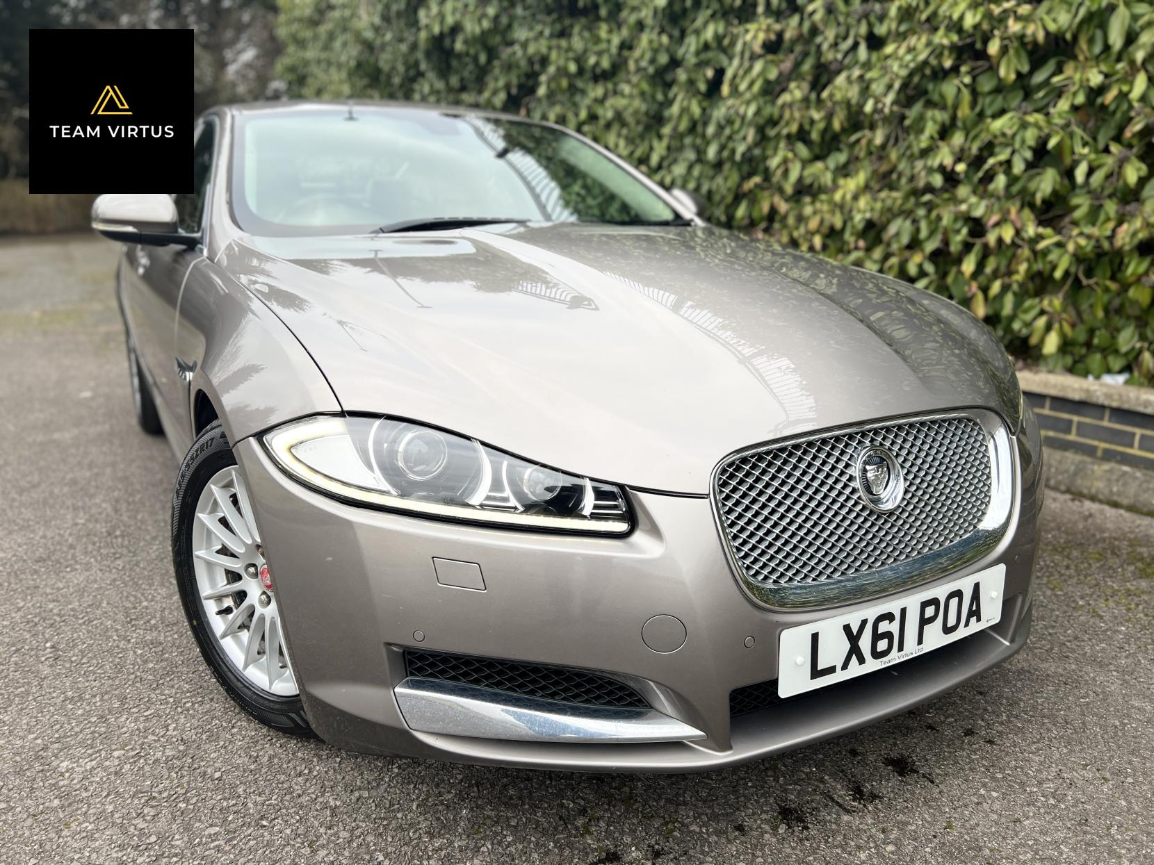 Jaguar XF 3.0d V6 Luxury Saloon 4dr Diesel Auto Euro 5 (240 ps)