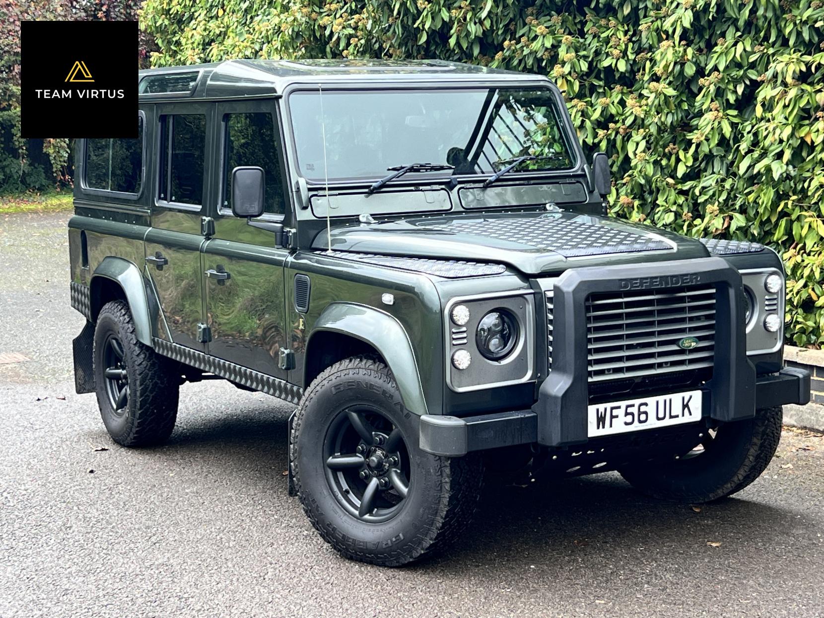 Land Rover Defender 110 2.5 TDi XS SUV Diesel Manual MWB (299 g/km, 120 bhp)