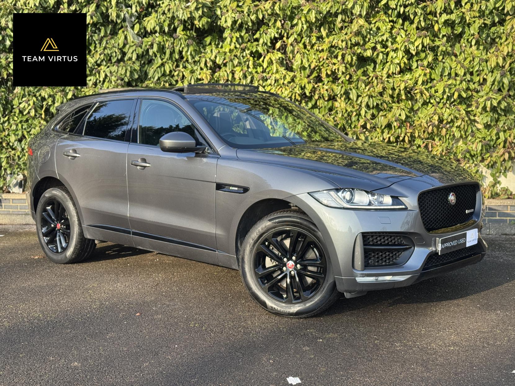 Jaguar F-PACE 2.0 P300 R-Sport SUV 5dr Petrol Auto AWD Euro 6 (s/s) (300 ps)