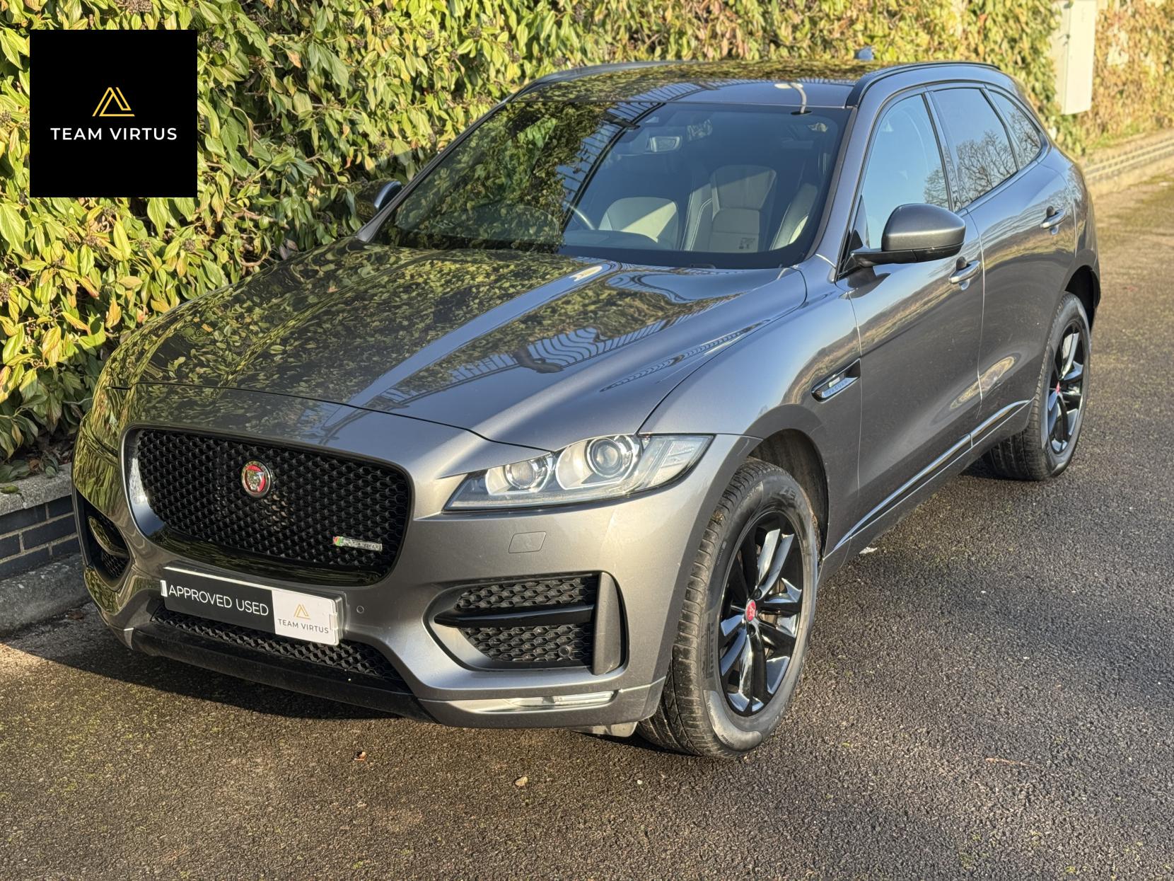 Jaguar F-PACE 2.0 P300 R-Sport SUV 5dr Petrol Auto AWD Euro 6 (s/s) (300 ps)