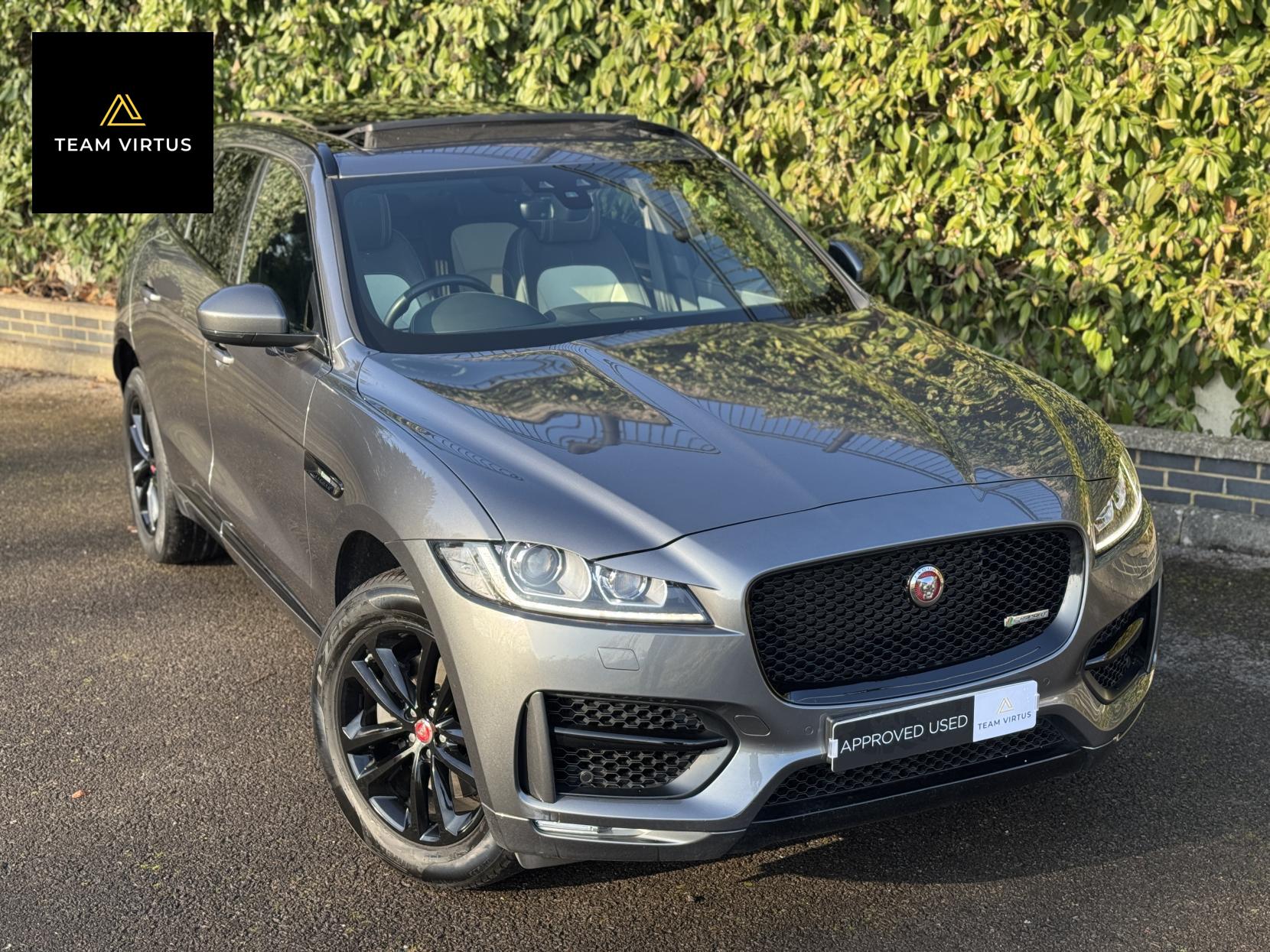 Jaguar F-PACE 2.0 P300 R-Sport SUV 5dr Petrol Auto AWD Euro 6 (s/s) (300 ps)