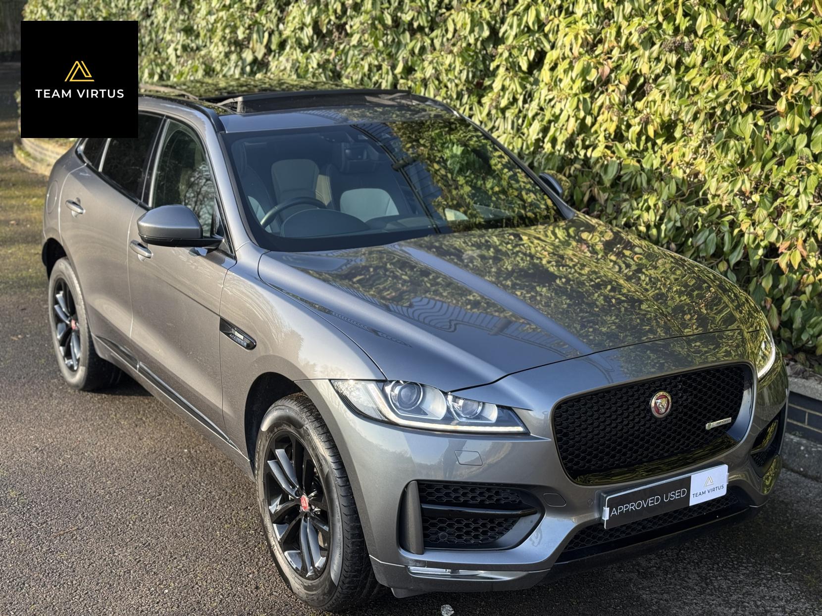 Jaguar F-PACE 2.0 P300 R-Sport SUV 5dr Petrol Auto AWD Euro 6 (s/s) (300 ps)