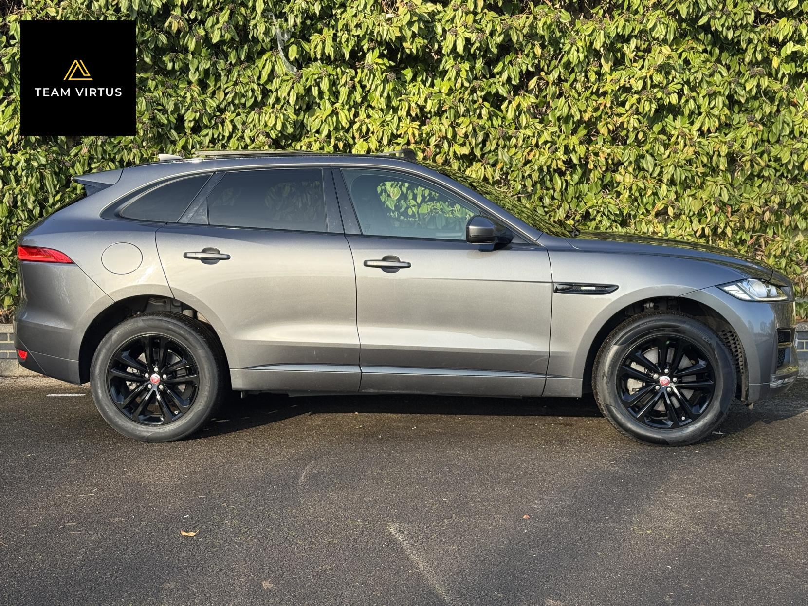 Jaguar F-PACE 2.0 P300 R-Sport SUV 5dr Petrol Auto AWD Euro 6 (s/s) (300 ps)