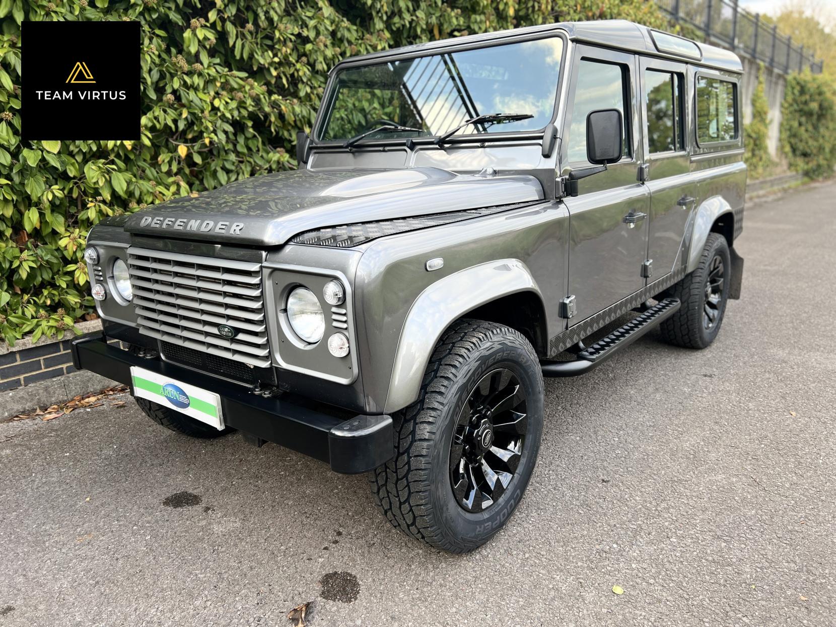 Land Rover Defender 110 2.2 TDCi County SUV Double Cab 5dr Diesel Manual 4WD MWB Euro 5 (122 ps)