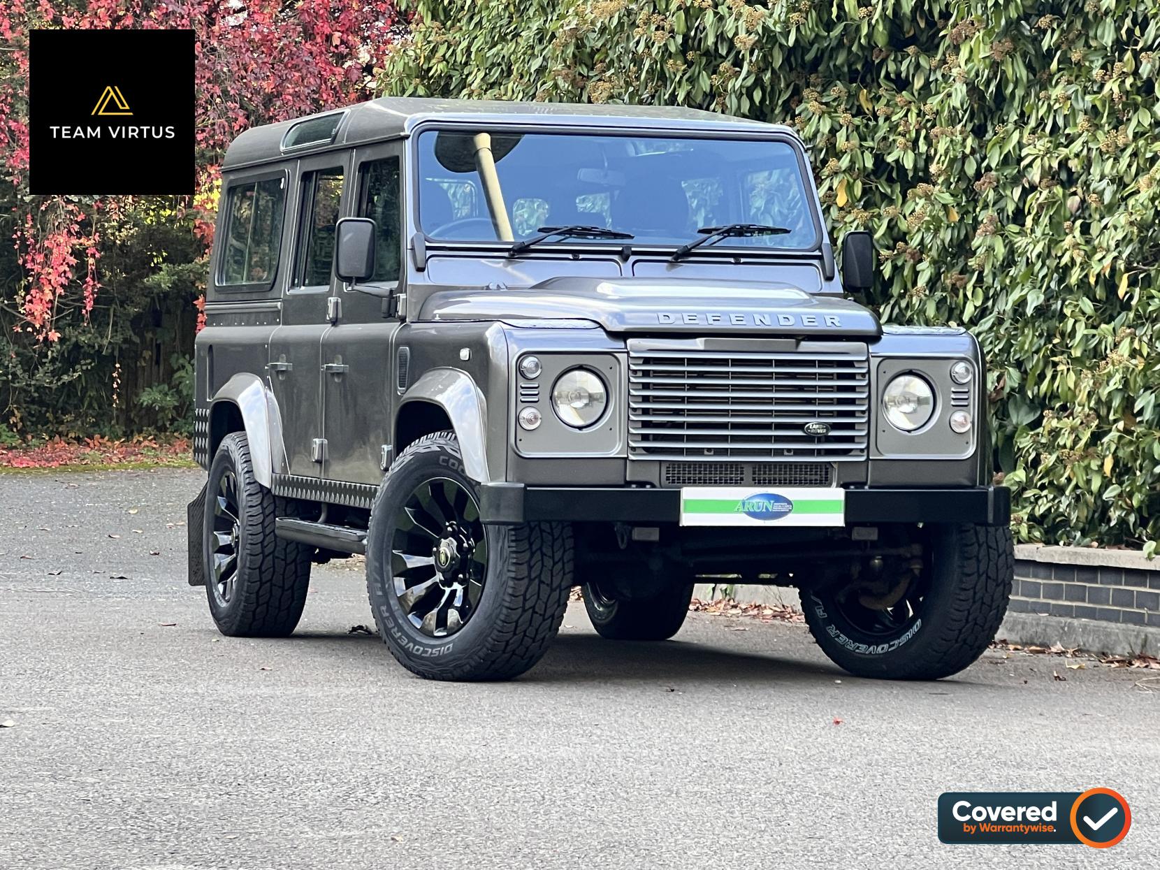 Land Rover Defender 110 2.2 TDCi County SUV Double Cab 5dr Diesel Manual 4WD MWB Euro 5 (122 ps)