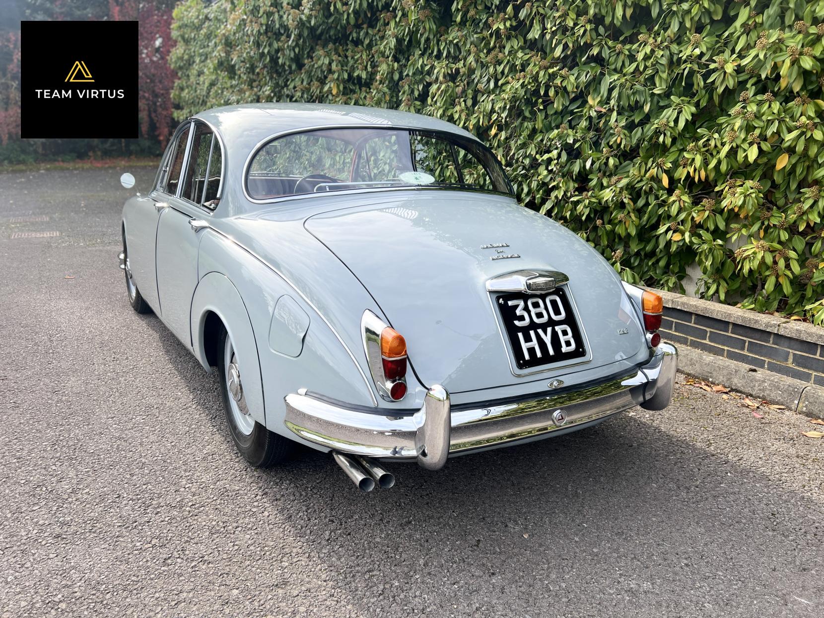 Jaguar Mark II 340