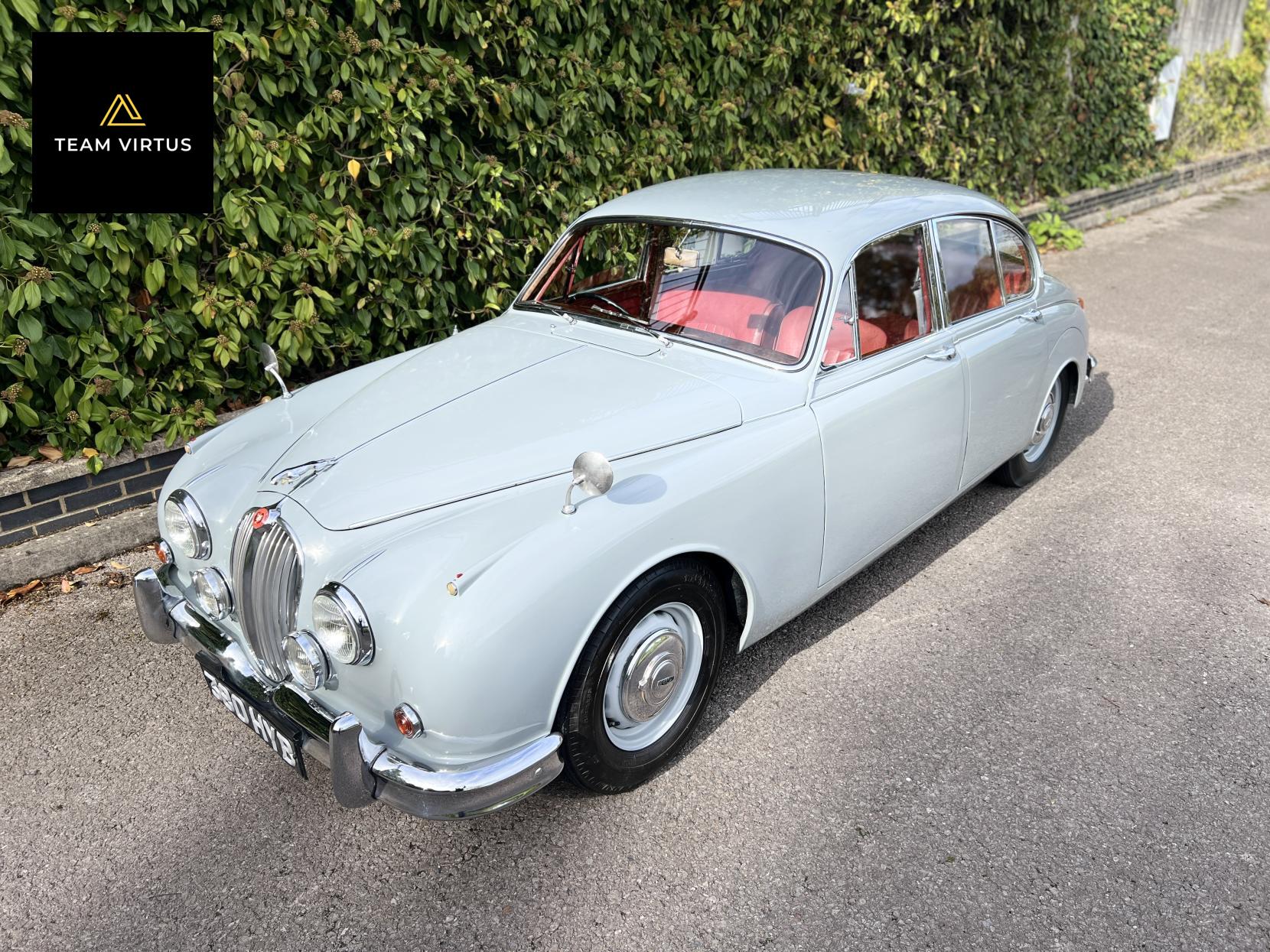 Jaguar Mark II 340