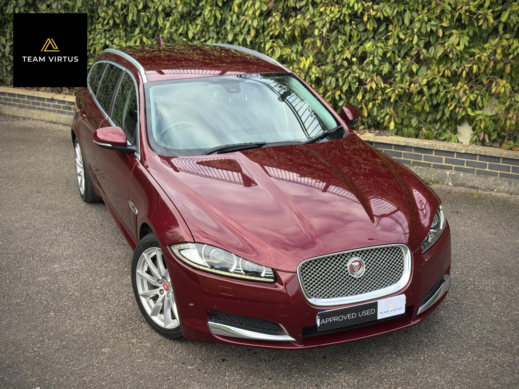 Jaguar XF 2.2d Premium Luxury Sportbrake 5dr Diesel Auto Euro 5 (s/s) (200 ps)