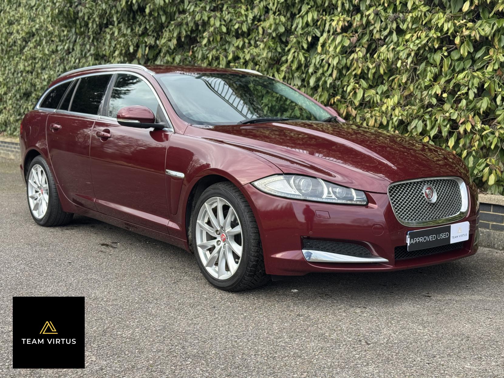 Jaguar XF 2.2d Premium Luxury Sportbrake 5dr Diesel Auto Euro 5 (s/s) (200 ps)