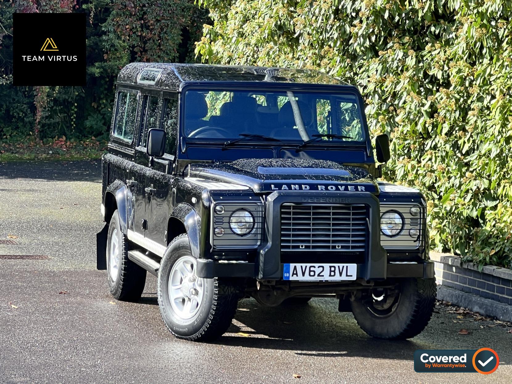 Land Rover Defender 110 2.2 TDCi XS SUV Double Cab 5dr Diesel Manual 4WD MWB Euro 5 (122 ps)