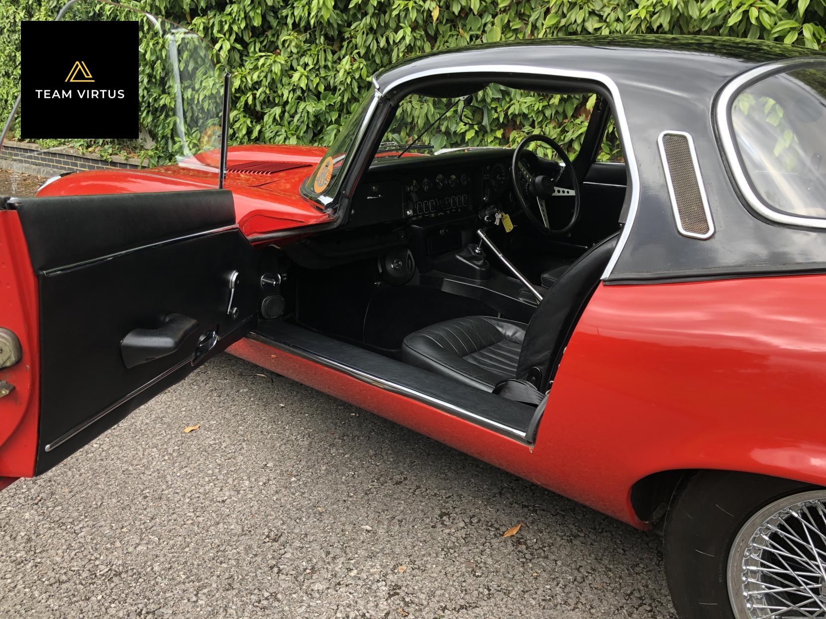 Jaguar E-Type Convertible 