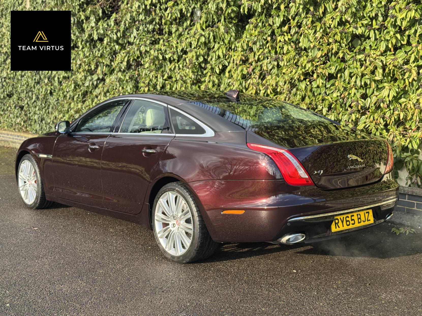 Jaguar XJ 3.0d V6 Portfolio Saloon 4dr Diesel Auto Euro 6 (s/s) (300 ps)