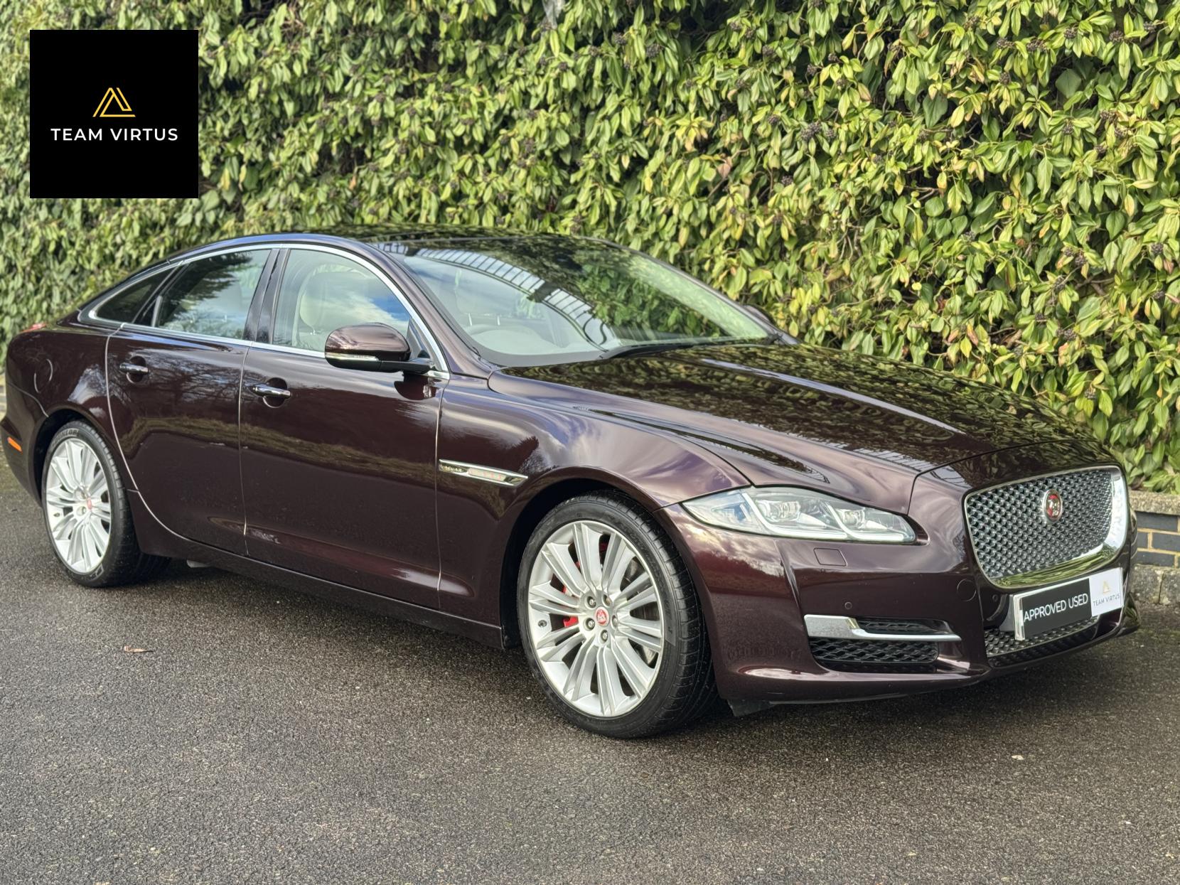 Jaguar XJ 3.0d V6 Portfolio Saloon 4dr Diesel Auto Euro 6 (s/s) (300 ps)