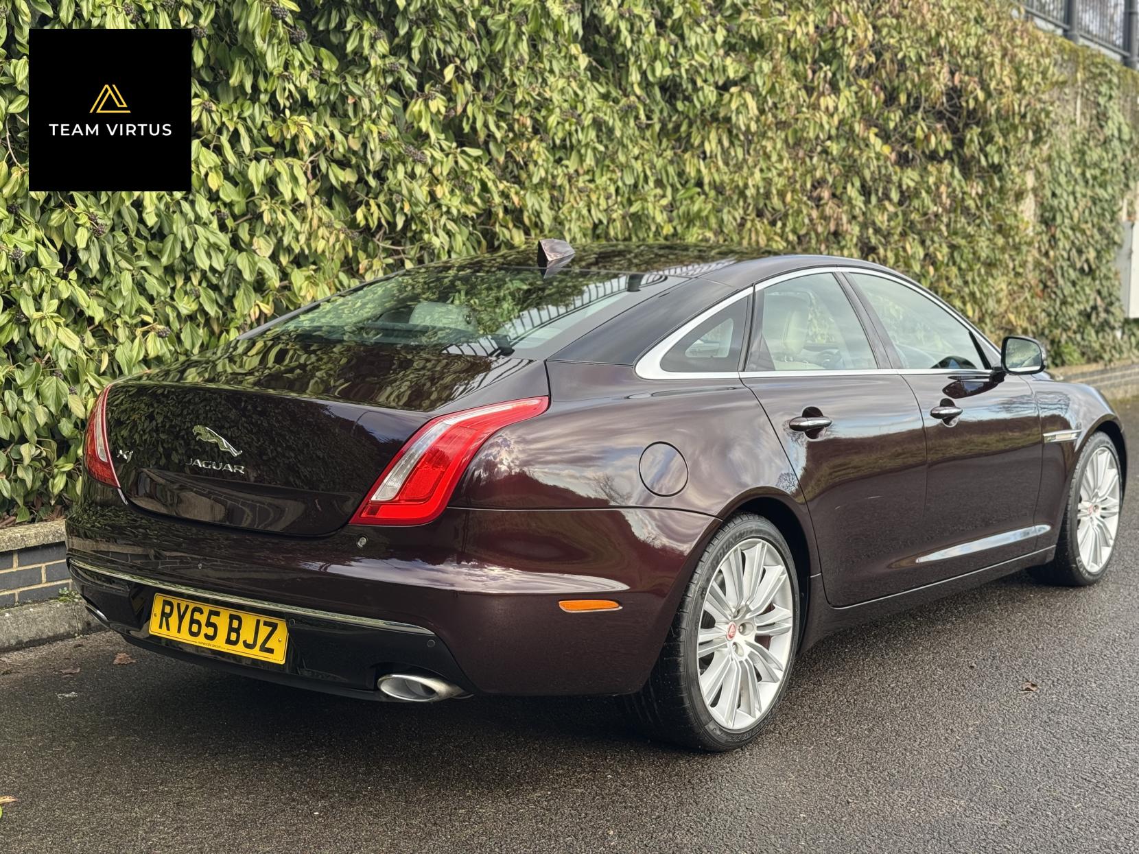 Jaguar XJ 3.0d V6 Portfolio Saloon 4dr Diesel Auto Euro 6 (s/s) (300 ps)