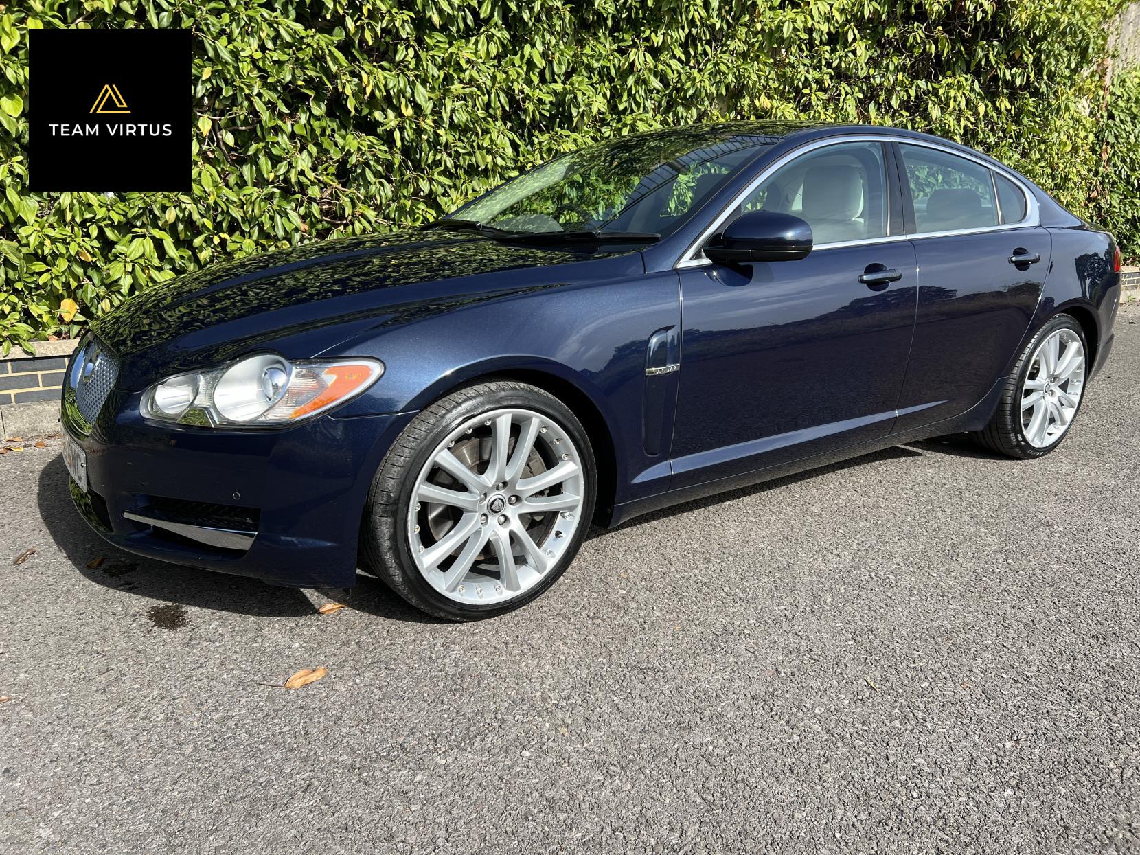 Jaguar XF 3.0d S V6 Premium Luxury Saloon 4dr Diesel Auto Euro 5 (275 ps)