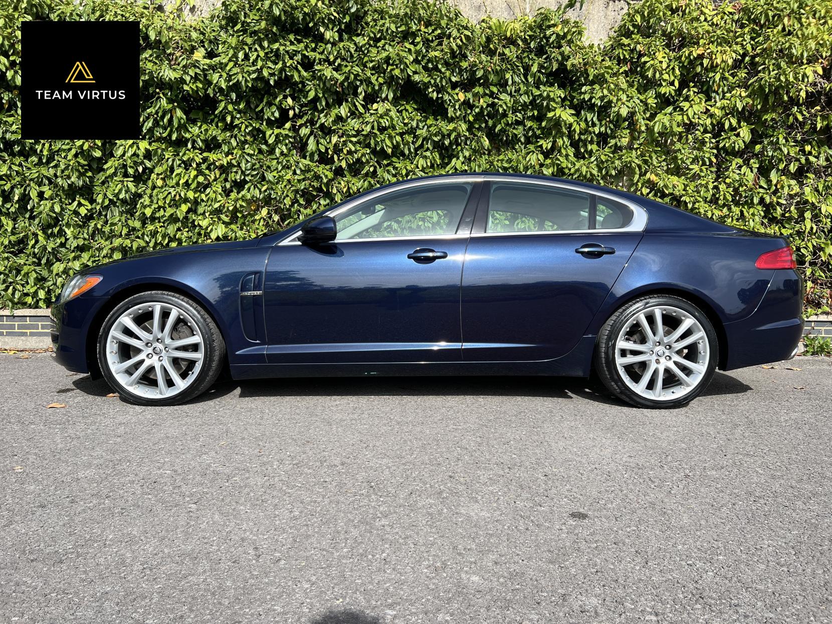 Jaguar XF 3.0d S V6 Premium Luxury Saloon 4dr Diesel Auto Euro 5 (275 ps)