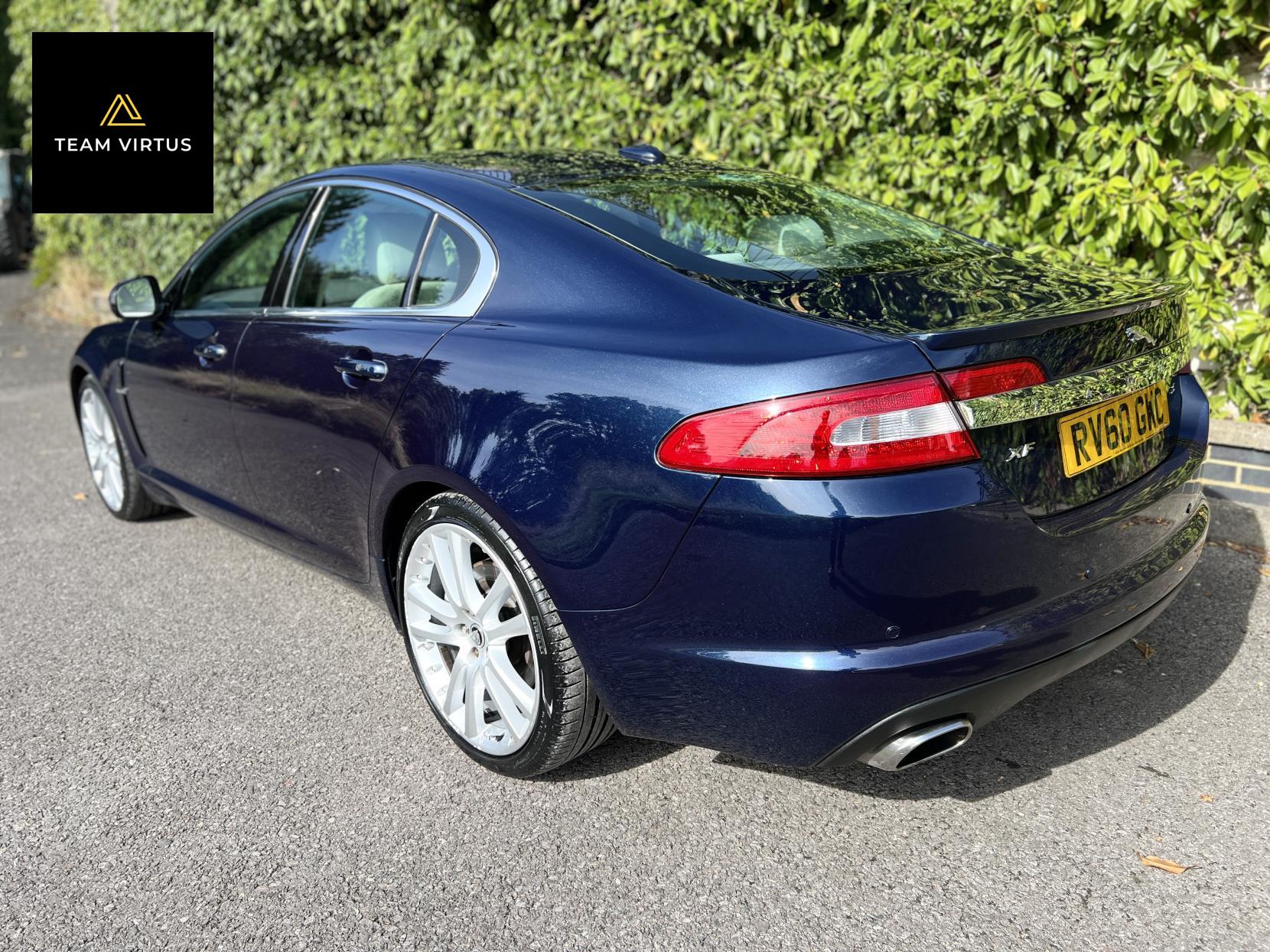 Jaguar XF 3.0d S V6 Premium Luxury Saloon 4dr Diesel Auto Euro 5 (275 ps)