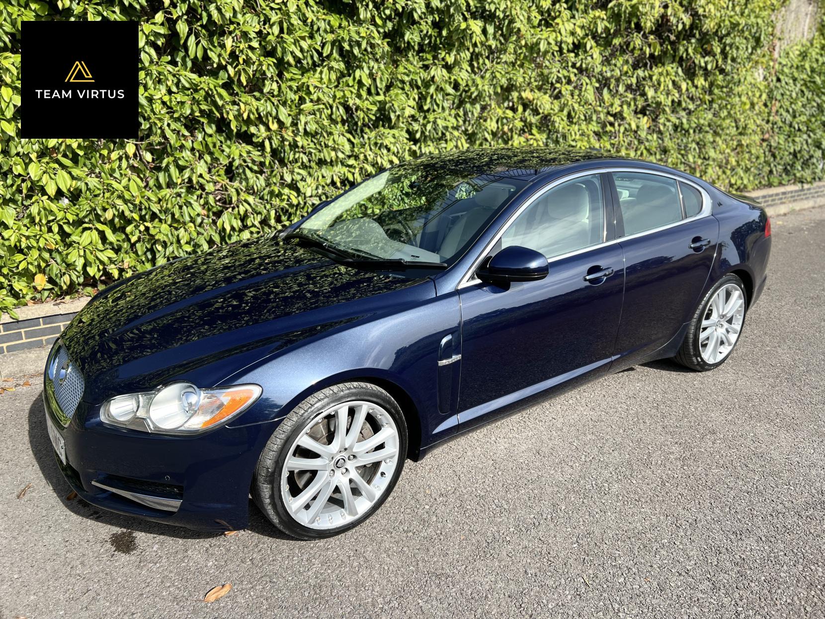 Jaguar XF 3.0d S V6 Premium Luxury Saloon 4dr Diesel Auto Euro 5 (275 ps)