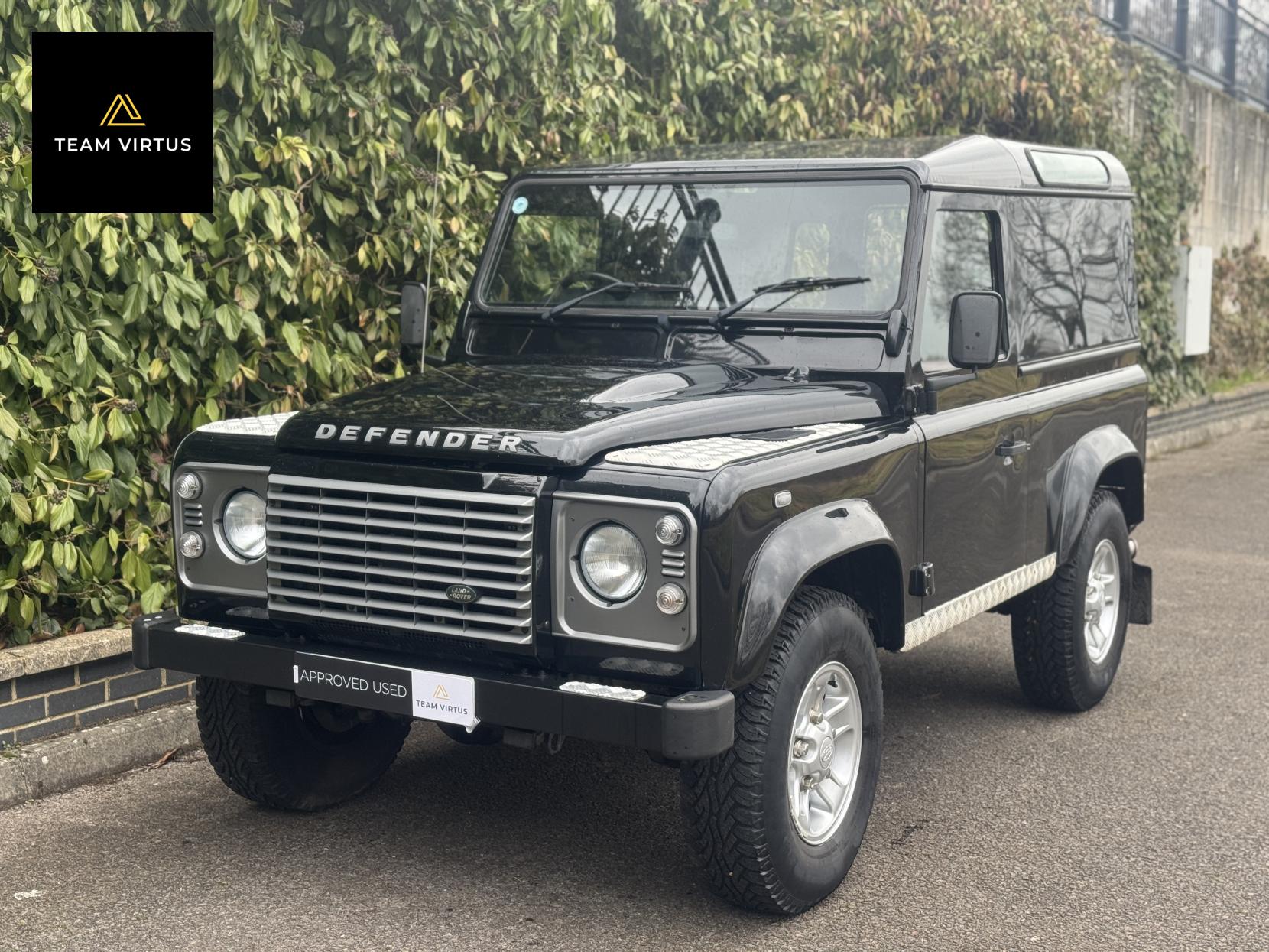 Land Rover Defender 90 2.2 TDCi XS Hard Top SUV 3dr Diesel Manual 4WD SWB Euro 5 (122 ps)