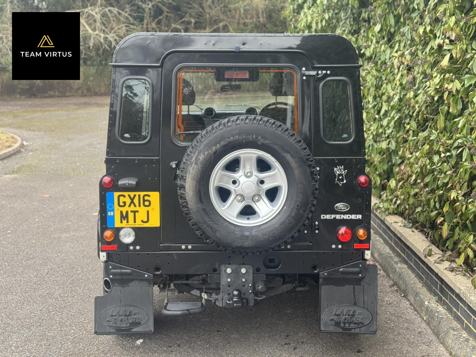 Land Rover Defender 90 2.2 TDCi XS Hard Top SUV 3dr Diesel Manual 4WD SWB Euro 5 (122 ps)