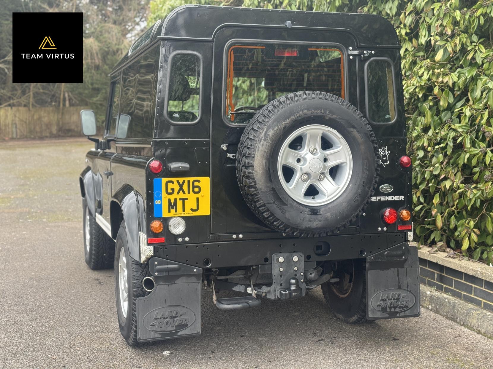 Land Rover Defender 90 2.2 TDCi XS Hard Top SUV 3dr Diesel Manual 4WD SWB Euro 5 (122 ps)