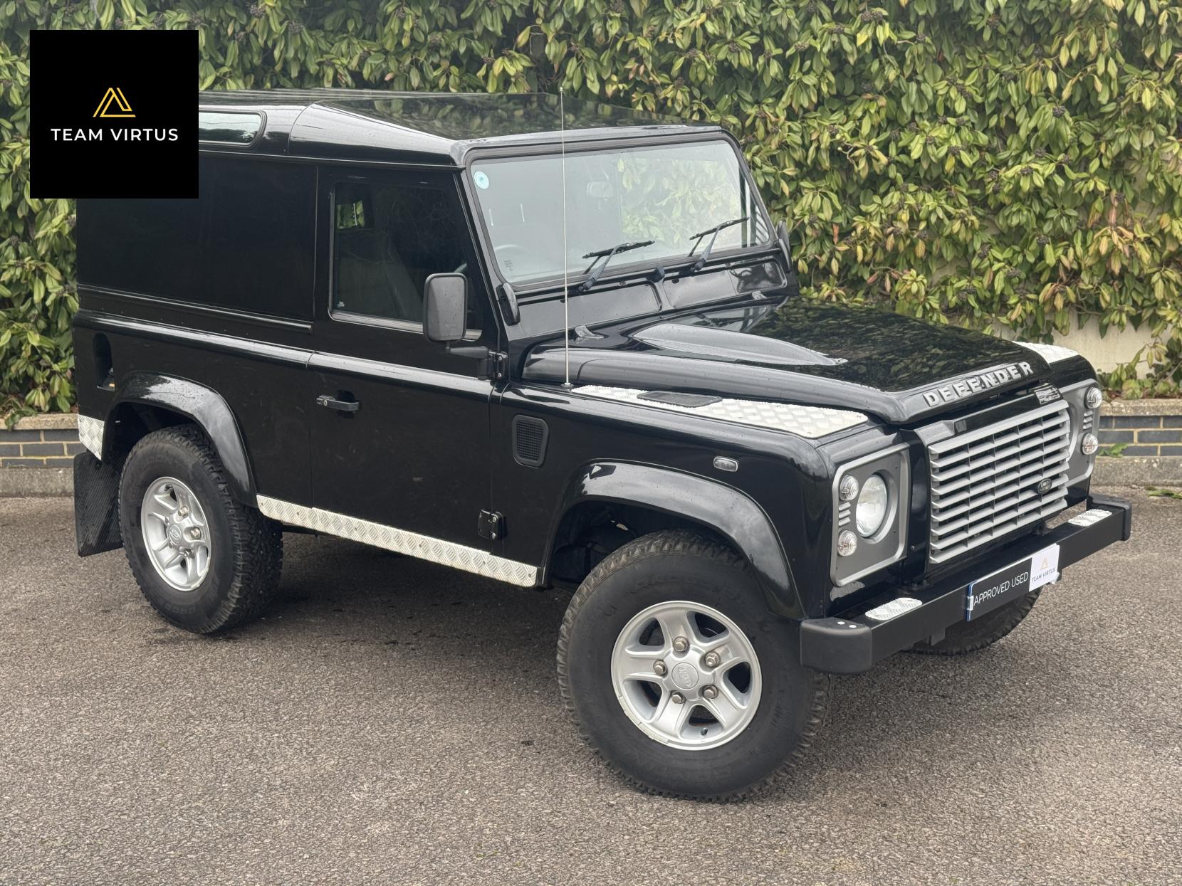 Land Rover Defender 90 2.2 TDCi XS Hard Top SUV 3dr Diesel Manual 4WD SWB Euro 5 (122 ps)