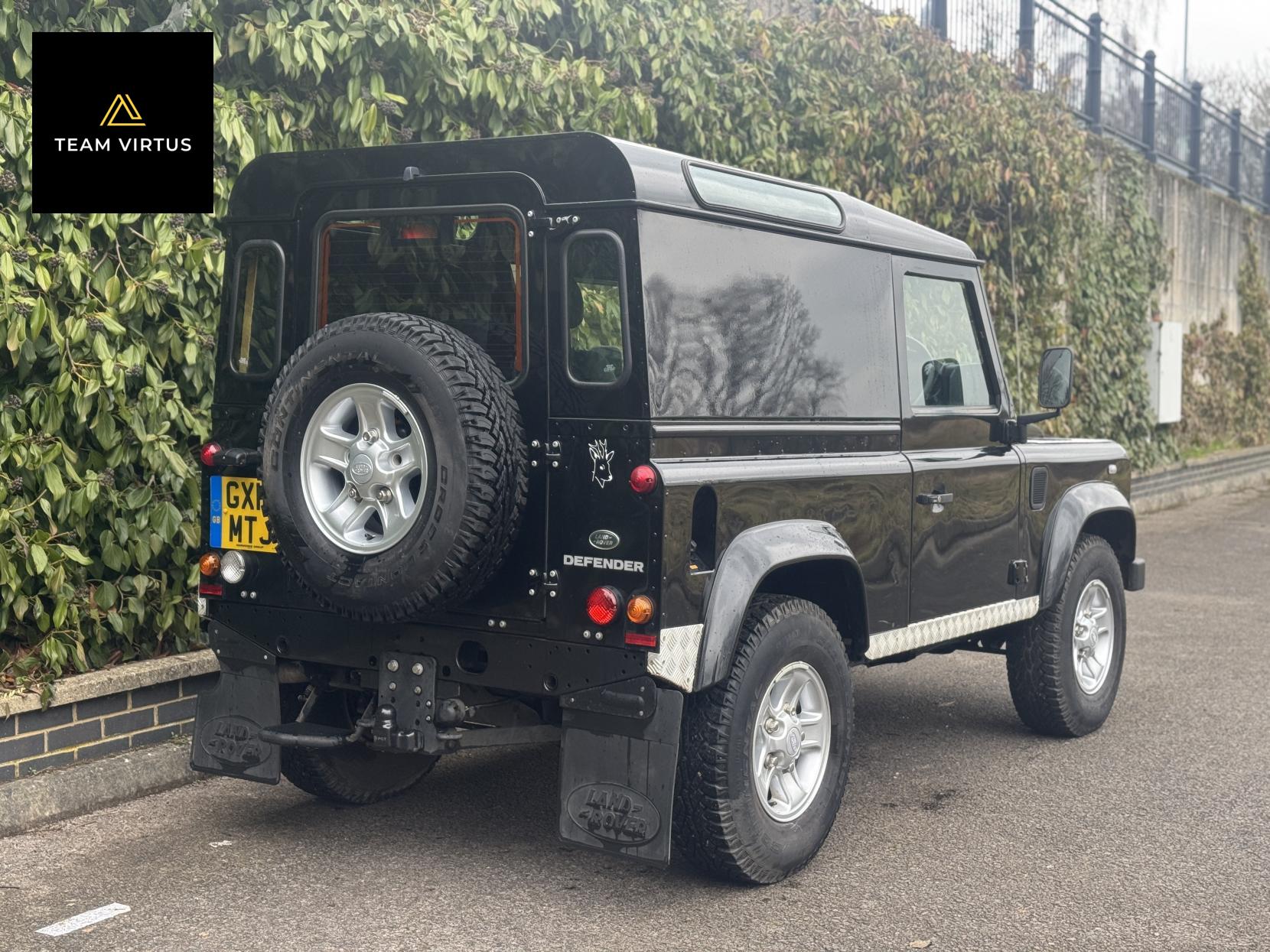 Land Rover Defender 90 2.2 TDCi XS Hard Top SUV 3dr Diesel Manual 4WD SWB Euro 5 (122 ps)